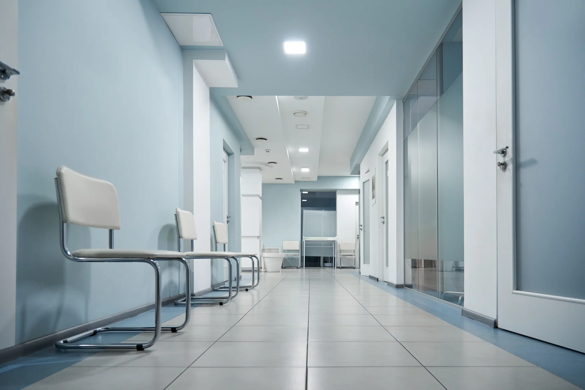 empty-modern-hospital-corridor-clinic-hallway-int-2026-03-18-16-03-11-utc.webp